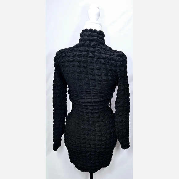 Small Black Waffle Pattern Mini Bodycon Dress - Picture 4 of 6
